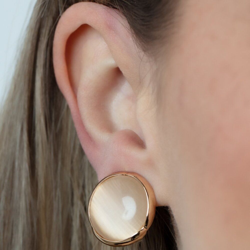 NWT...Gold Clipon Earrings ~ "Cool Pools"